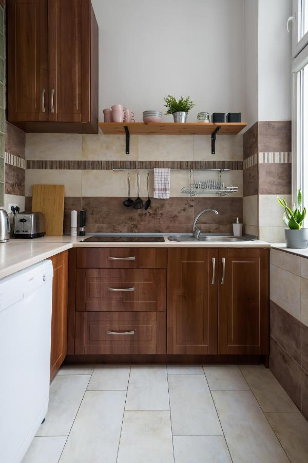 Discover Krakow Apartments - 3 Rakowicka St - Classic Apartments Near Main Station - Netflix エクステリア 写真
