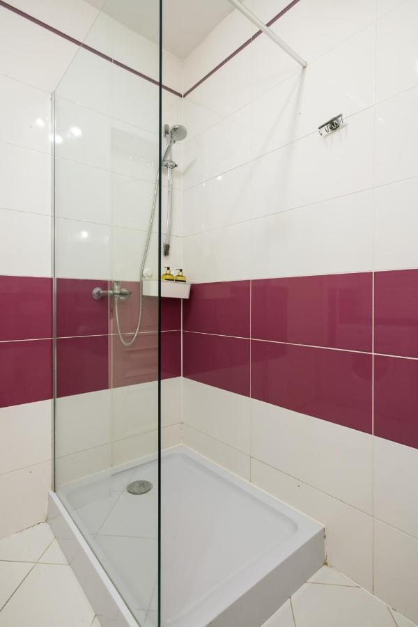 Discover Krakow Apartments - 3 Rakowicka St - Classic Apartments Near Main Station - Netflix エクステリア 写真